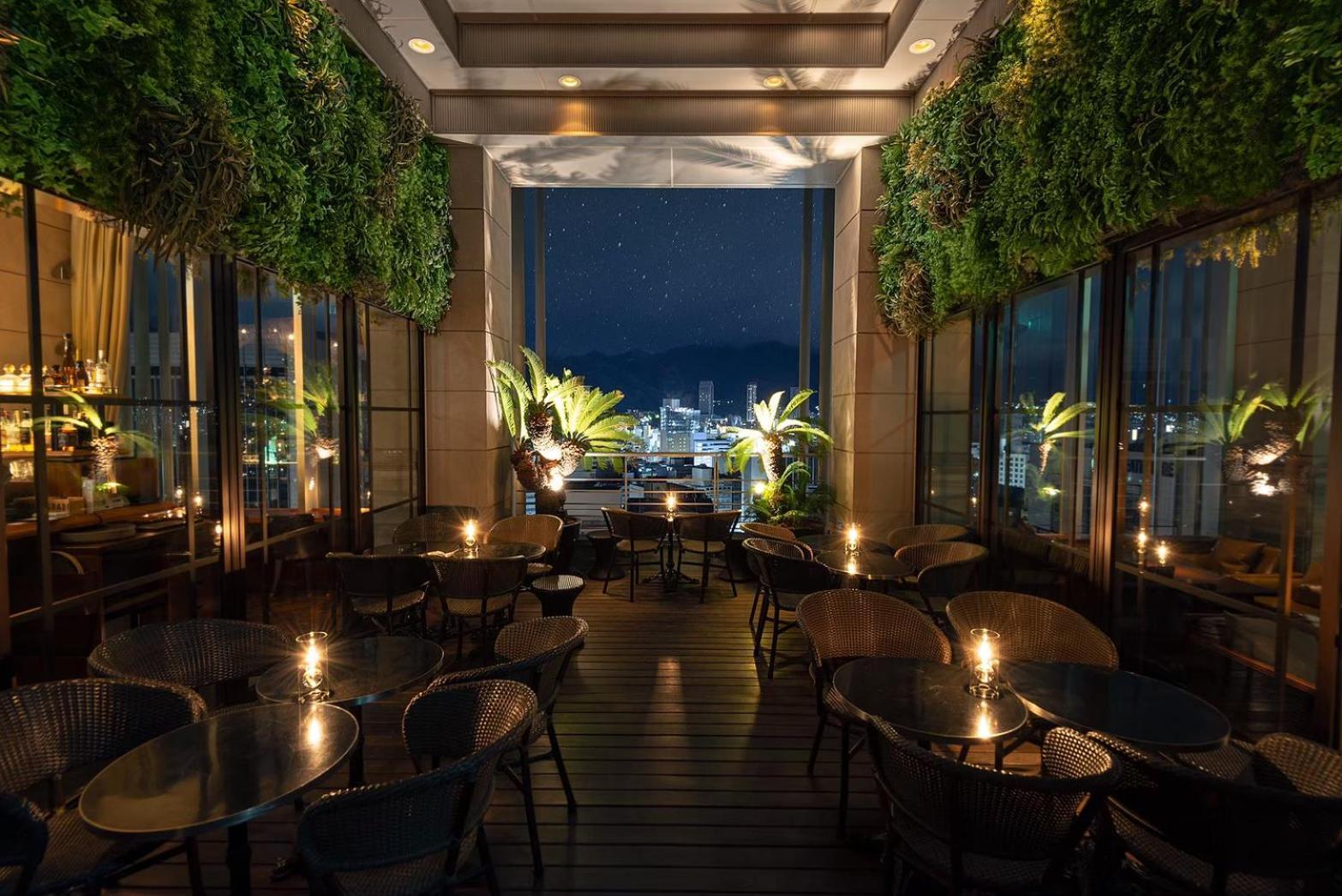 Oriental Hotel Кобе Екстериор снимка The Bar